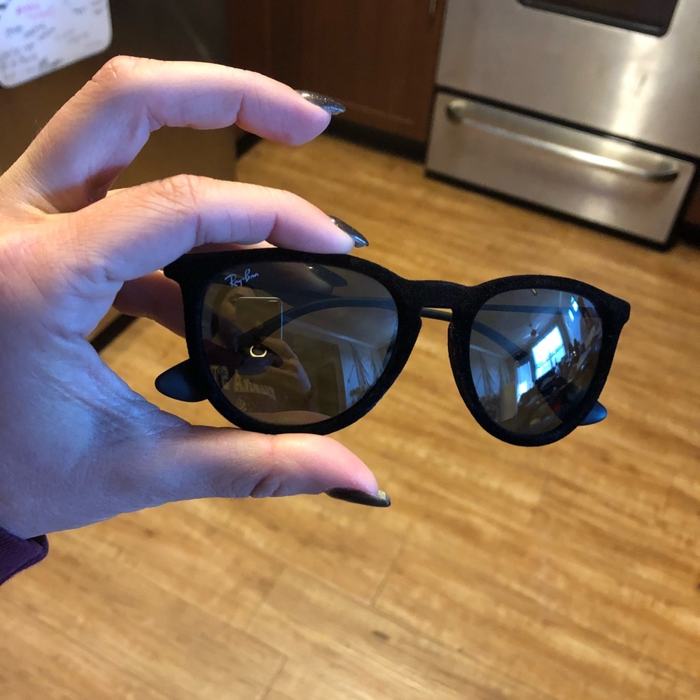 Ray Ban Velvet Erika Sunglasses